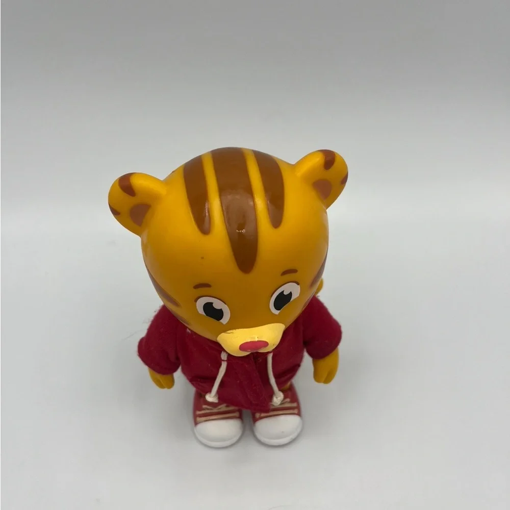 Daniel Tigers Neighborhood 7’ Posable Danie Tiger Figure